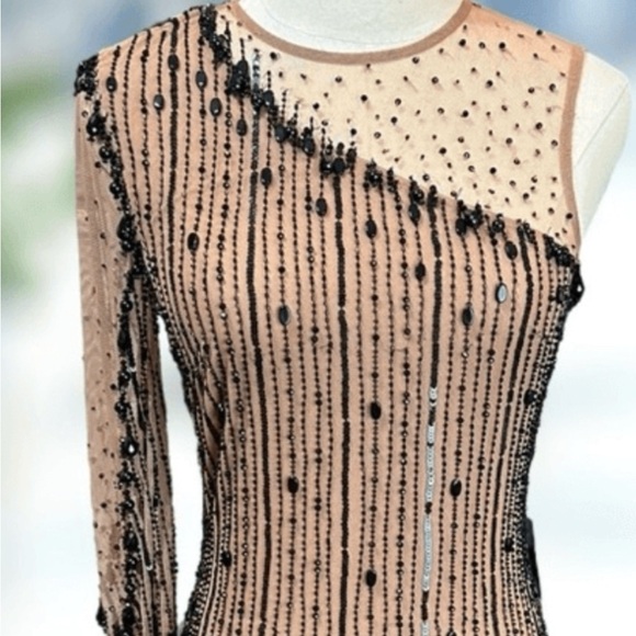 NBD. EMBELLISHED. Elegant Black and Tan One-Shoulder Dress MINISIZE XXS - Picture 3 of 14